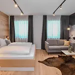 Hotel apartamentowy Mariandl Im Oberwirt 3*